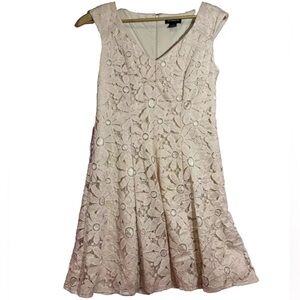 Liz Claiborne light pink sleeveless Crochet Dress size 8 whimsical